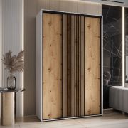 Kleiderschrank Tharo mit Schiebetüren in Weiß/Eiche gehalten, Anti Staubbürsten, platzsparend, viel Stauraum, 235,2 x 150 x 45 cm, robustes Material