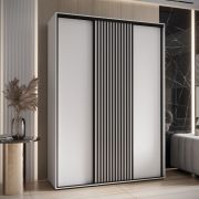 Weißer Schiebetürenschrank Mina, inklusive Anti Staubbürsten, Schwarze Lamellen, Schwarzer Stahlgriff, viel Stauraum, 235,2 x 170 x 60 cm, platzsparend
