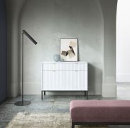 Moderne Kommode Worthing 22, Farbe: Weiß / Schwarz / Gold - Abmessungen: 83 x 104 x 39 cm (H x B x T)