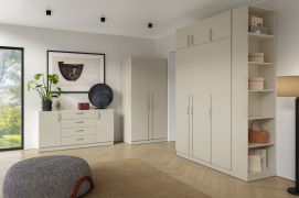 Schlafzimmer Set E Edegem | 6-teilig | Farbe: Kaschmir | Kleiderschränke | Drehtürenschränke | Regale | Schrankaufsätze | Kommode | Metallgriffe