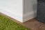 Vitrine Lotofaga 08, Farbe: Weiß / Walnuss - 132 x 67 x 48 cm (H x B x T)