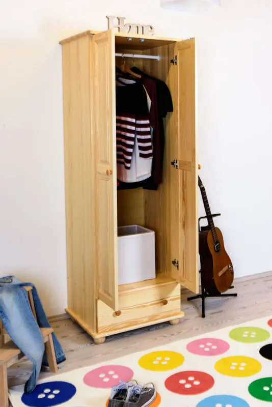 Kleiderschrank 65 cm breit