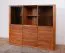 Vitrine Jussara 12, Farbe: Bernstein, Eiche teilmassiv – 150 x 178 x 42 cm (H x B x T)