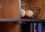 Vitrine Slatina 01, Farbe: Eiche / Schwarz, teilmassiv - Abmessungen: 203 x 91 x 45 cm (H x B x T)