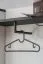 Garderobe mit Sitzgelegenheit | Farbe: Kaschmir / Schwarz | Maße: 90 x 32 x 203 cm | 2 Haken | Modernes Design | 1 Schuhschrank | für den Vorraum
