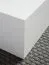 Weißer Wohnzimmertisch in Monobloc Form, Farbe: Weiß Hochglanz - Abmessungen: 30 x 60 x 60 cm (H x B x T), Vielseitig einsetzbar