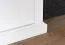 Vitrine Lotofaga 08, Farbe: Weiß / Walnuss - 132 x 67 x 48 cm (H x B x T)